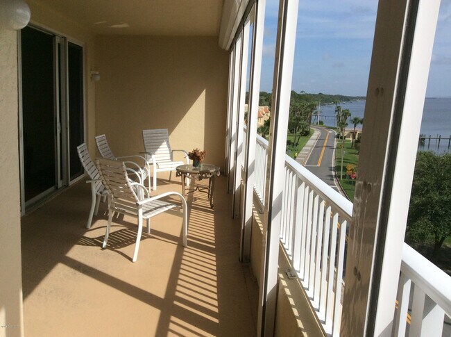 Foto del edificio - 15 Indian River Dr