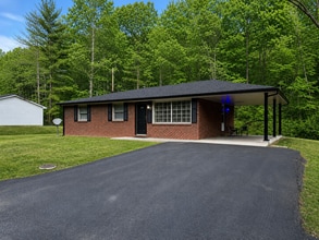 Building Photo - 500 Pleasant Valley
