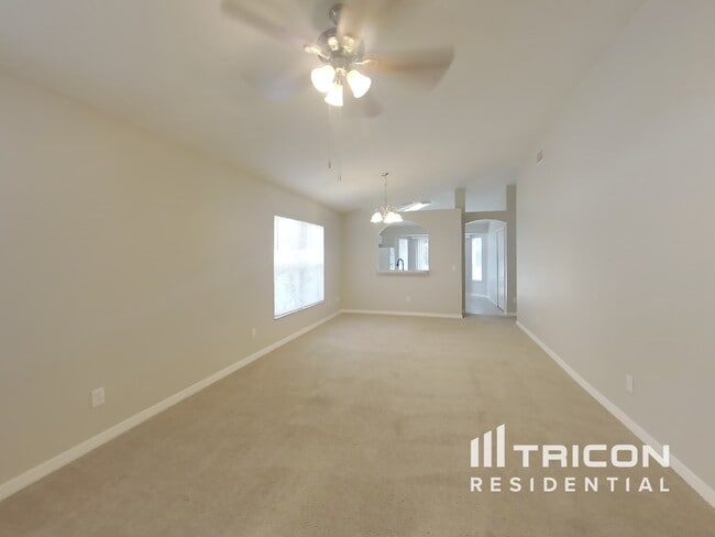 Building Photo - 1404 Marsh Wood Dr