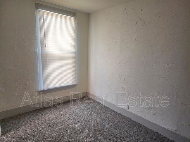 Building Photo - 2201 W Pikes Peak Ave