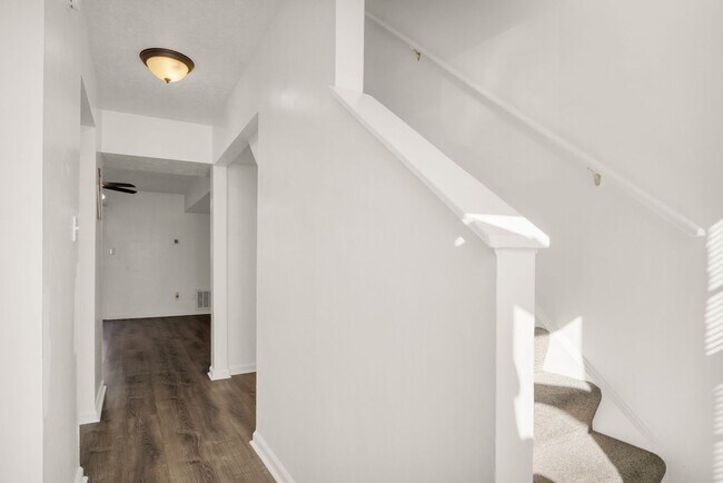 Foto del edificio - Williamsburg 2BR Townhouse with Fenced Yard & Patio