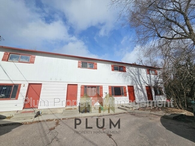 Building Photo - Lease Pending | 809 Bulwer Street