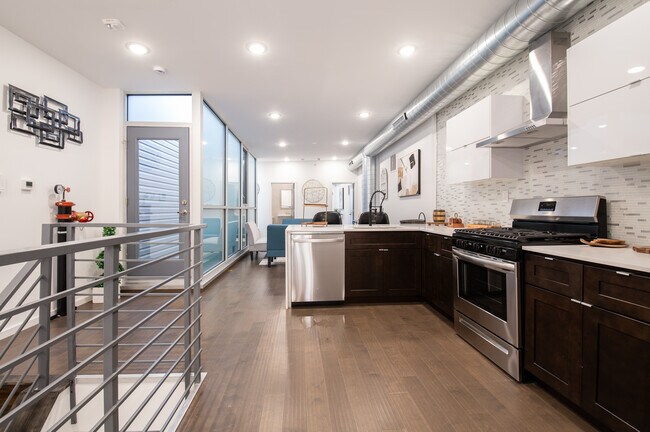 Building Photo - 1415 N 7th St