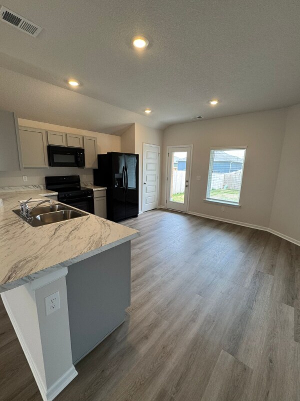 Foto del edificio - 629 W Colleen Ct
