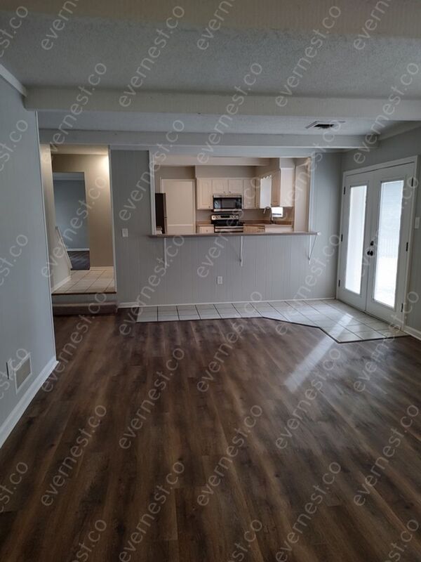 Building Photo - 10244 Caenen Dr