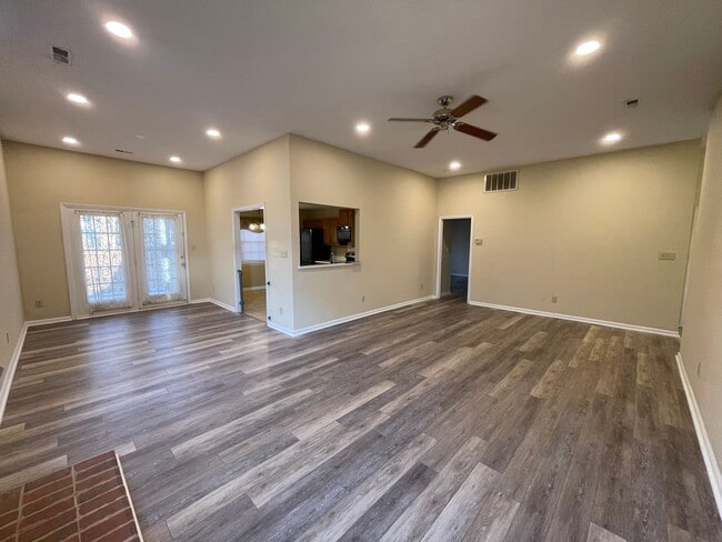 Building Photo - 8601 Findon Pl