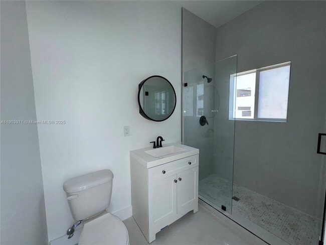 Foto del edificio - 135 NW 60th St