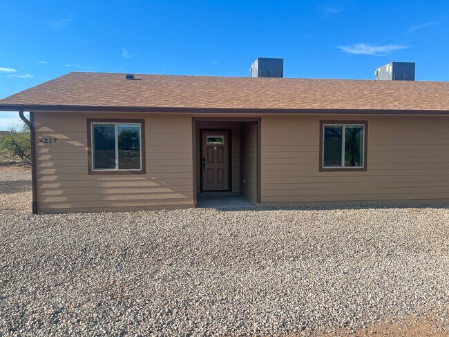 Foto del edificio - 2025 BUILT DUPLEX - RIMROCK