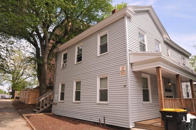 exterior - 14 Main St