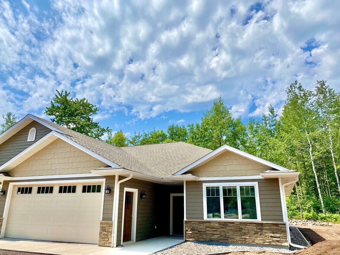 Foto principal - 3734-3734 Stebner Rd