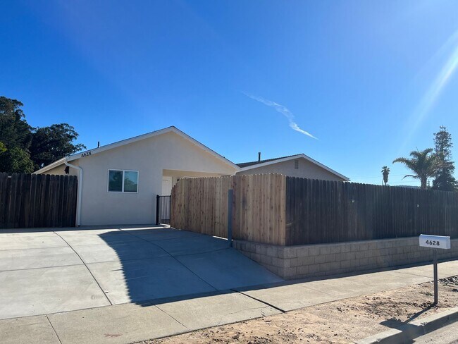 Building Photo - 4628 La Verne Avenue