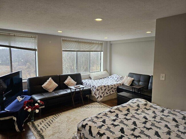 Área de estar - 6631 Wakefield Dr