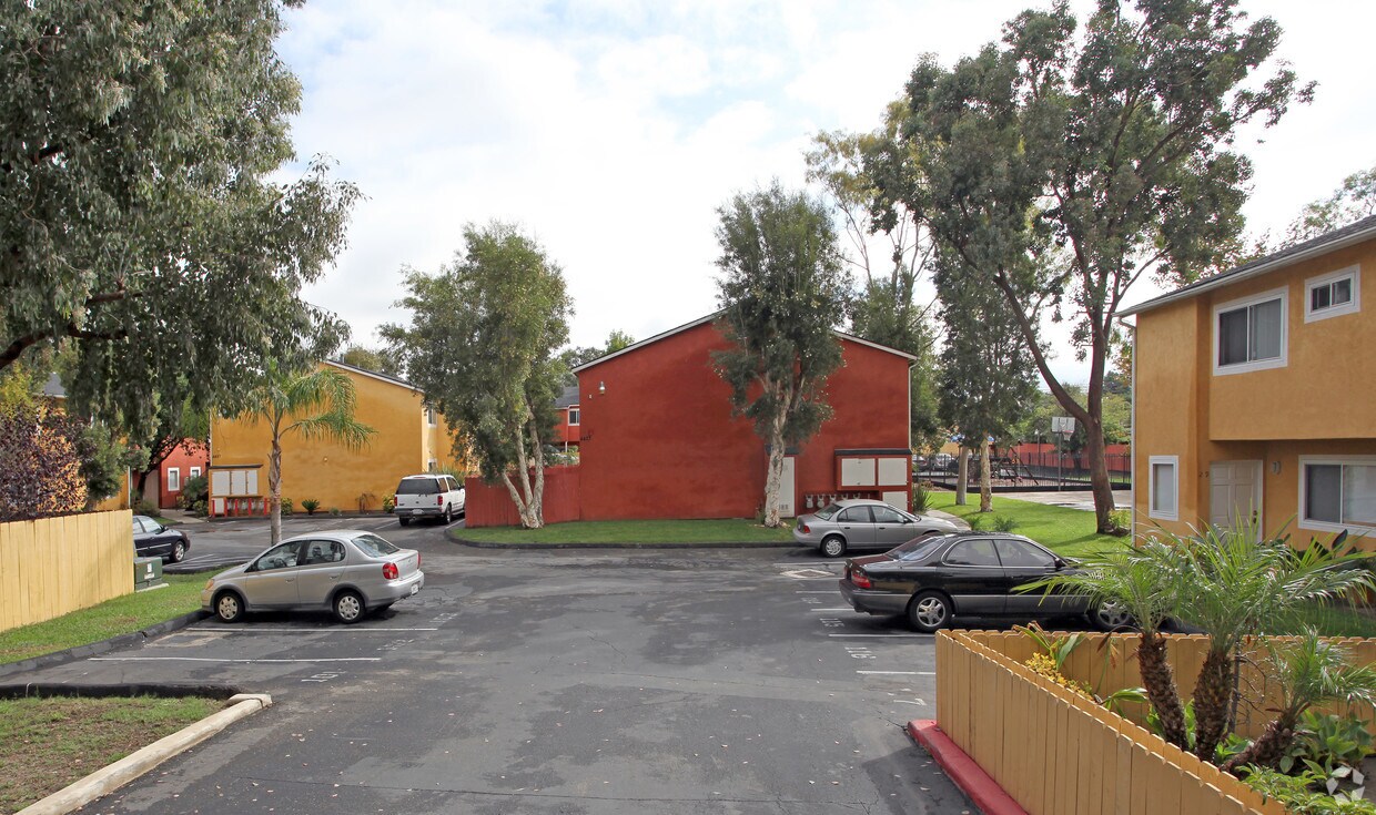 Foto principal - 4421-4435 Tremont St