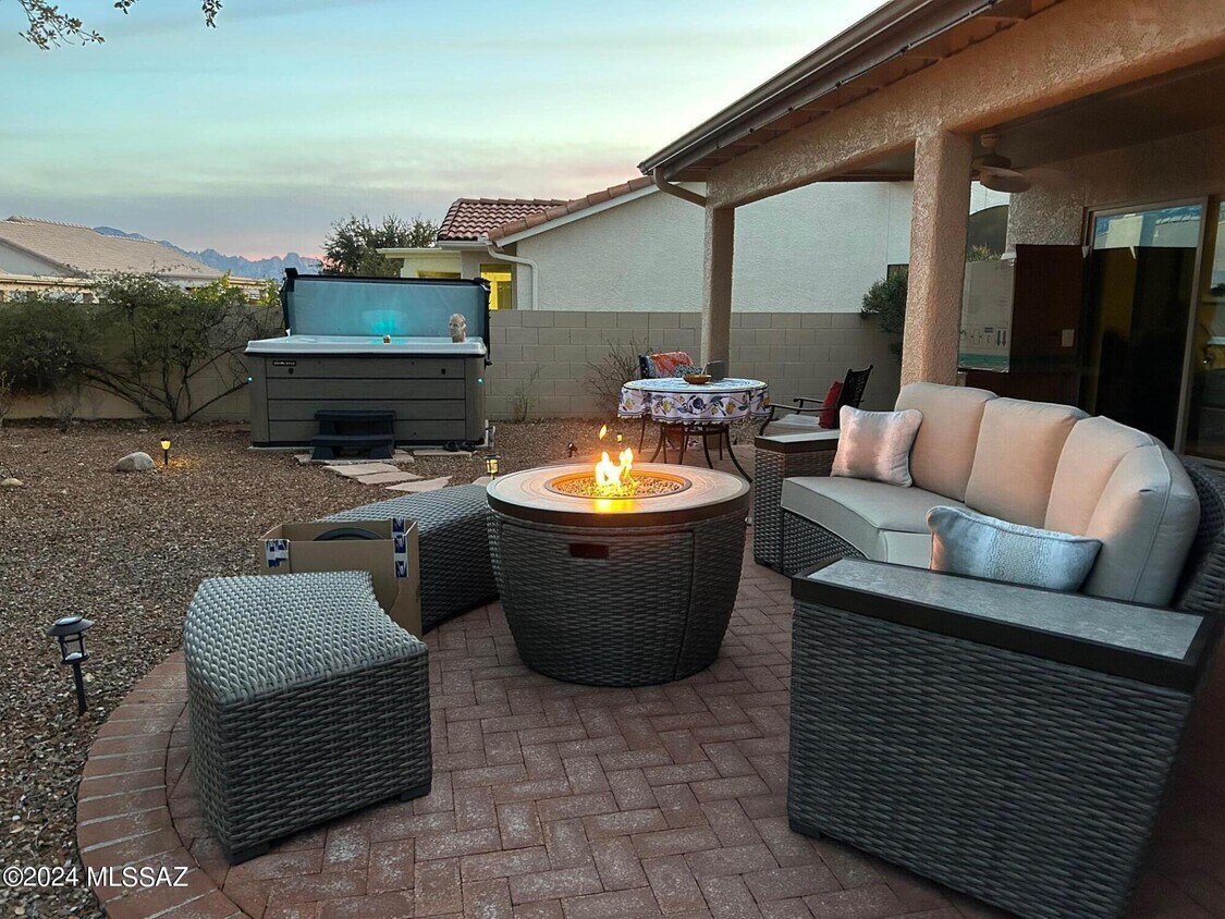 Foto principal - 38135 S Rolling Hills Dr