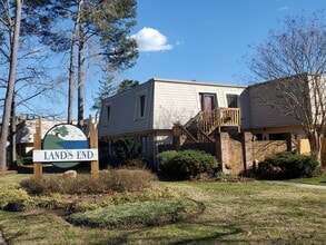 Building Photo - 401 Marsh Duck Way