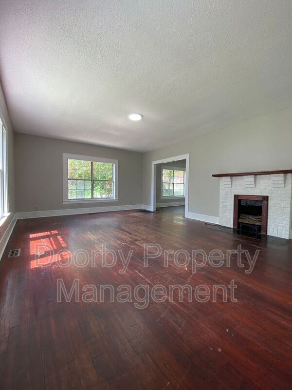 Building Photo - 1417 Tunnel Blvd