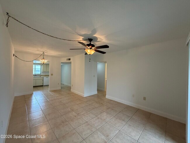 Foto del edificio - 1554 University Ln