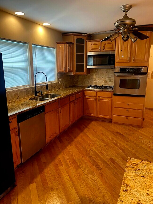 Foto del edificio - 200 E 87th St
