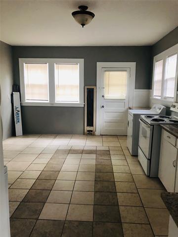 Foto del edificio - 3148 Rogers Ave