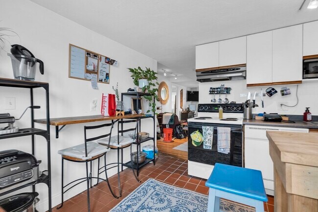 Foto del edificio - 495 E 7th St