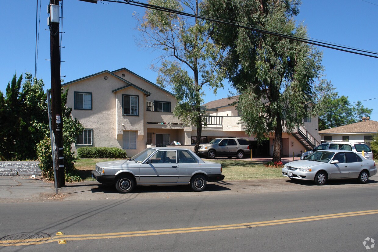 Building Photo - 3262 Buena Vista Ave