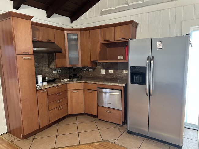 Building Photo - 2212 Gramercy Ave