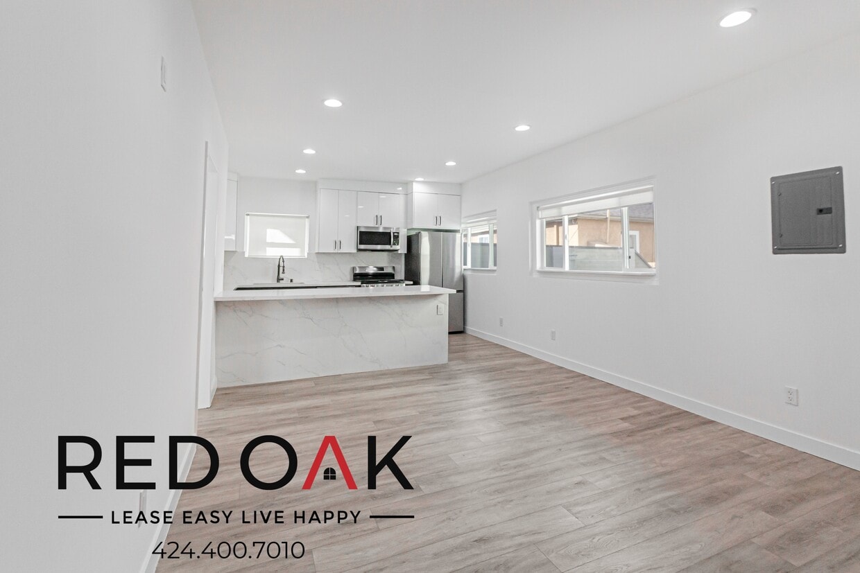 Foto principal - 608 W Hillcrest Blvd