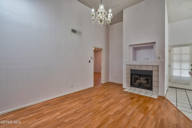 Building Photo - 7324 Canyon Run Dr