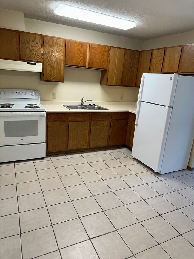 Building Photo - Two Bedroom