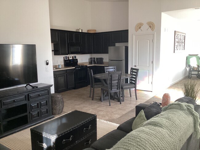 Foto del edificio - 3900 E Baseline Rd