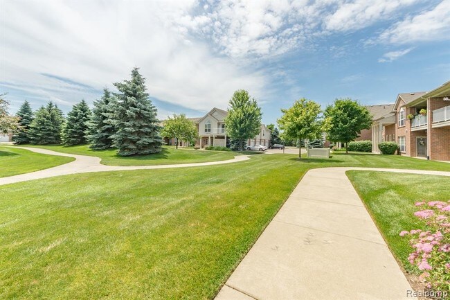 Building Photo - 26211 Chesapeake Cir