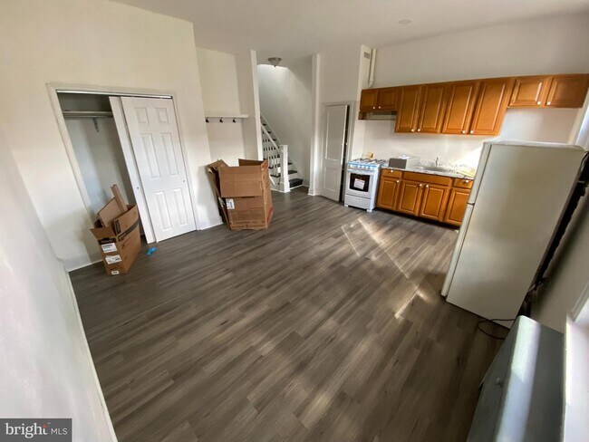 Foto del edificio - 2727 W Girard Ave