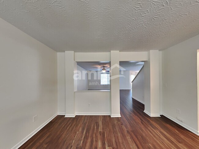Foto del edificio - 6697 Bedington Ln