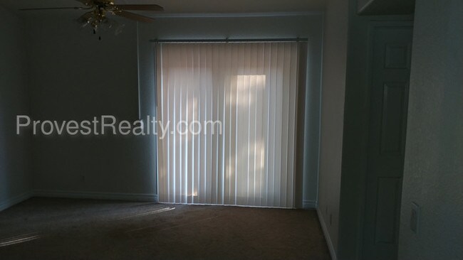 Building Photo - Commuter Close 4 Bed, 2 Bath Hesperia Home!!