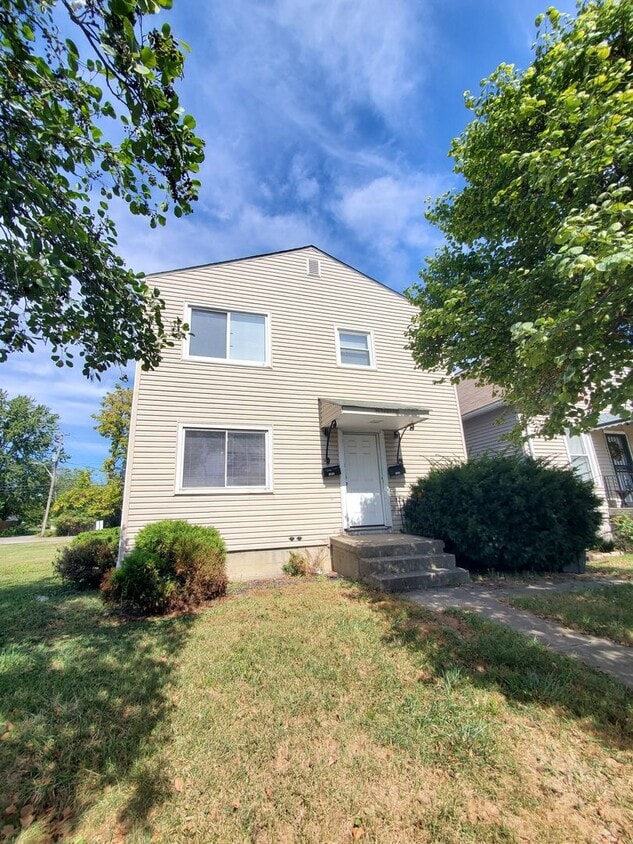 Primary Photo - 2822-2824 E 5th Ave