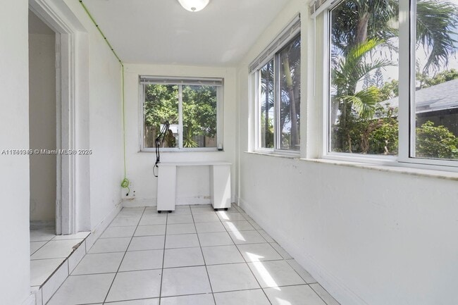 Building Photo - 471 NW 32nd Ct