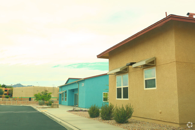 Foto del edificio - Silverwood Casitas