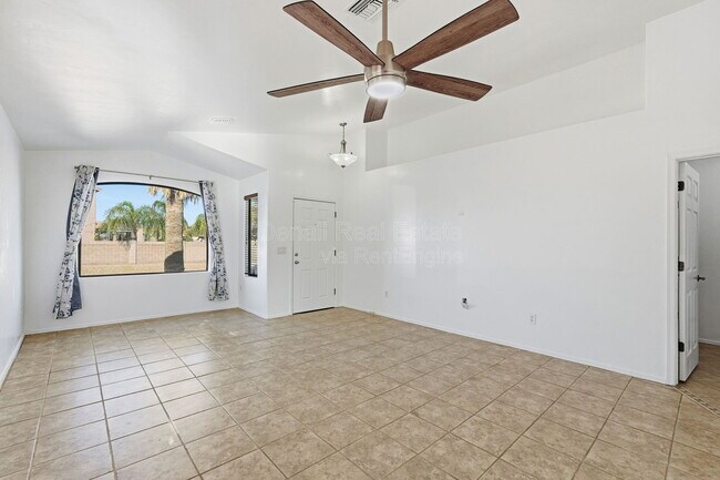 Foto del edificio - 7159 S Providence Dr