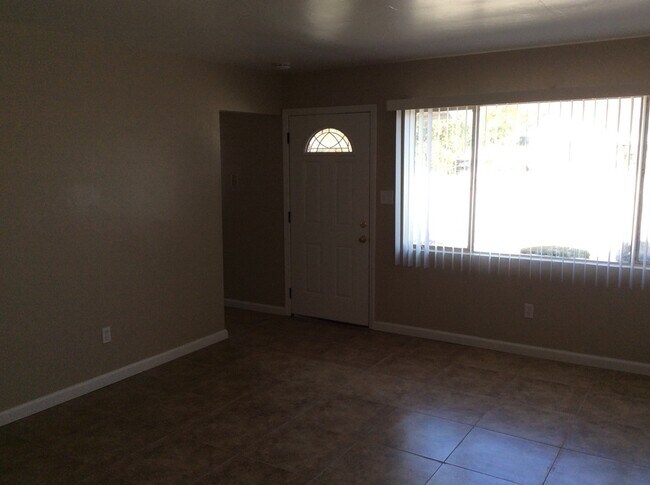 Building Photo - 2114 Brundage Ln