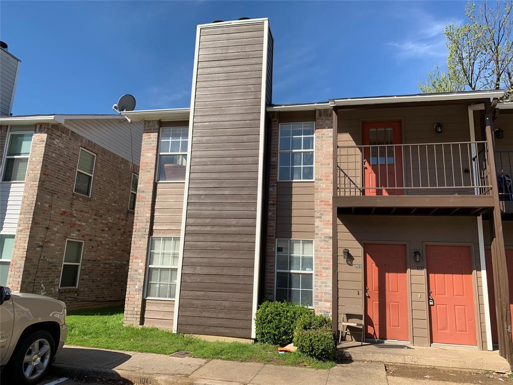 Primary Photo - 728 Greystoke Dr