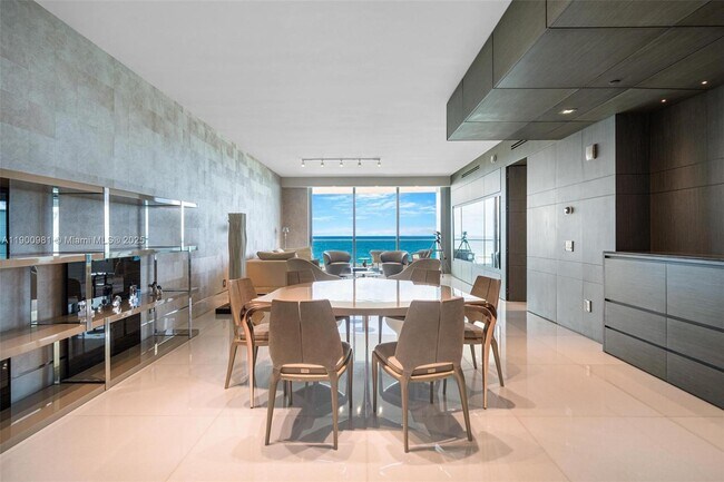 Foto del edificio - 9349 Collins Ave