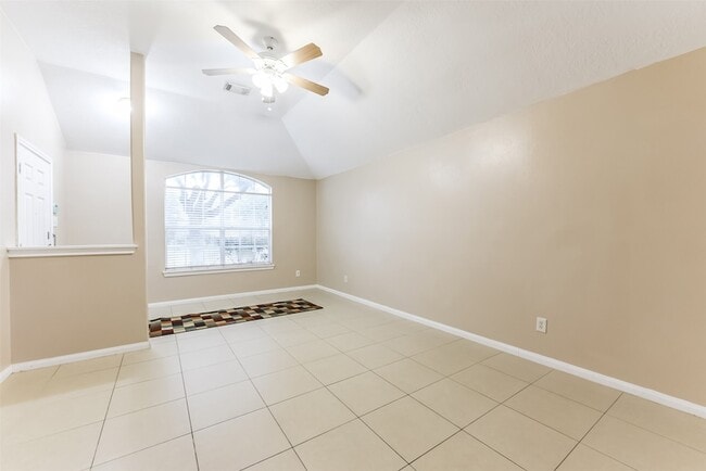Building Photo - 8322 Kingsbridge Meadow Dr