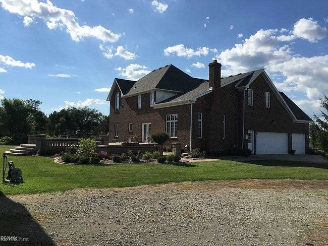 Building Photo - 15221 Belle River Rd