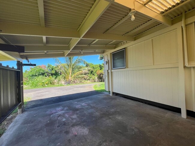Building Photo - 3bd/1.5bath in the Heart of Hilo
