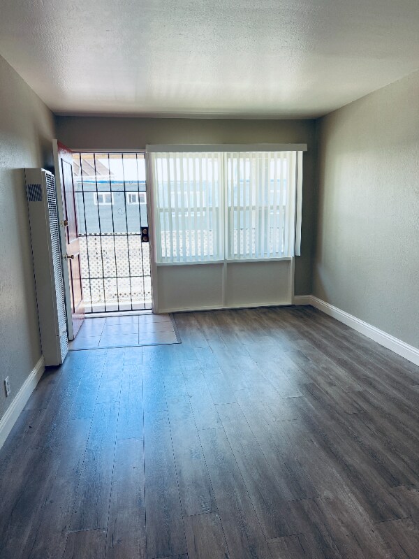 Primary Photo - 6638 MacArthur Blvd