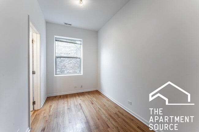 Building Photo - 5054 N Winthrop Ave