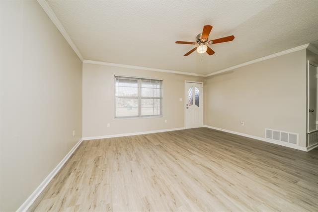 Foto del edificio - 3413 Highmeadow Ln