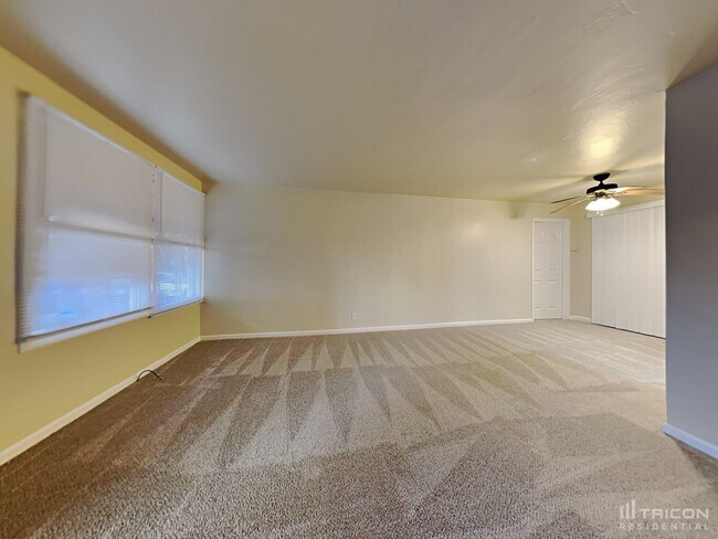 Foto del edificio - 1316 W 9th St