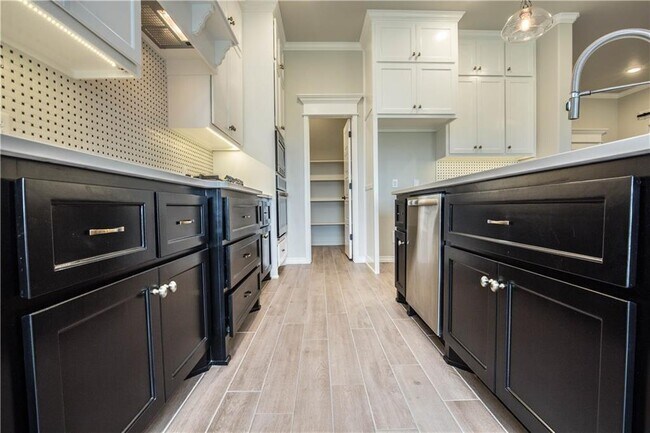 Foto del edificio - 14309 Limestone Ln