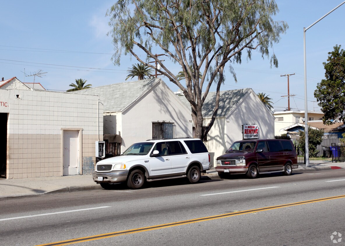 Foto del edificio - 7119-7121 Miles Ave